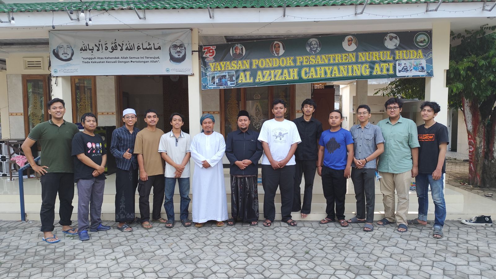 Kedatangan Mahasiswa KKN Tematik Inovasi Pesantren di Ponpes Nurul Huda Al-Azizah Cahyaning Ati