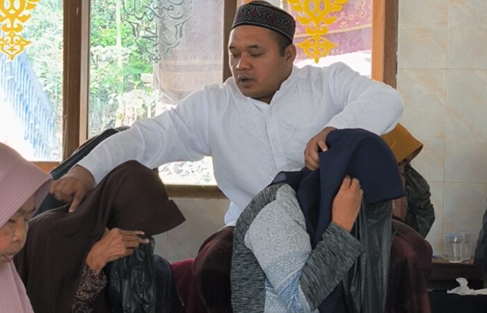 Kegiatan Pengobatan Massal di PP Nurulhuda Al-Azizah Cahyaning Ati